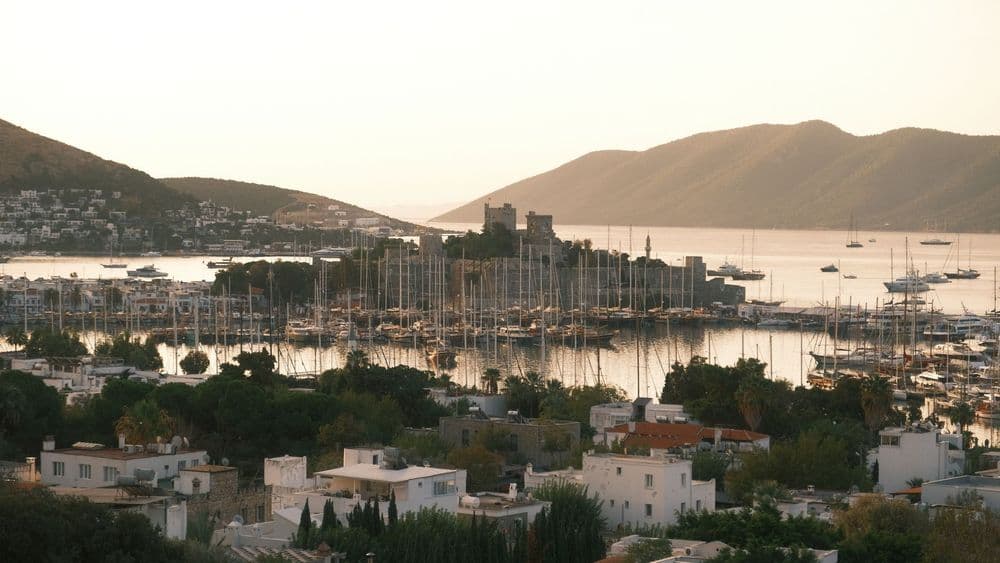 Araçsız Bodrum Rehberi: Dolmuşla Merkez, Plajlar ve Yarımada