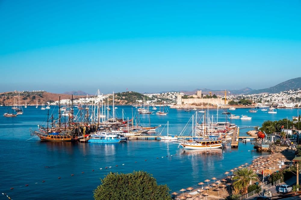 Bodrum Tekne Turları Rehberi: Rota, Tekne Seçimi ve Tuzaklar