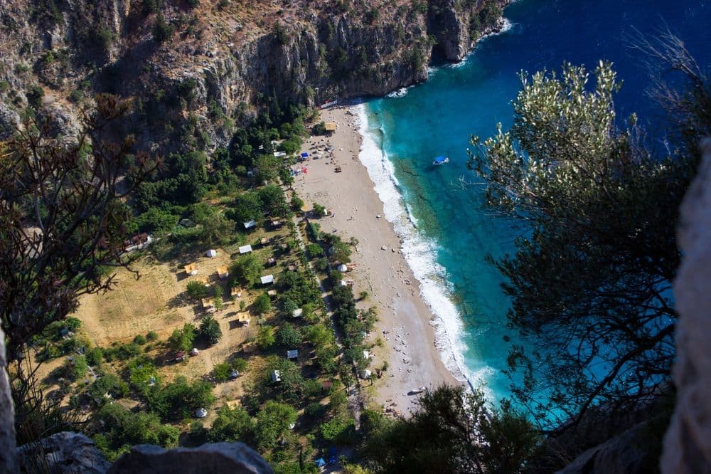 Kabak Koyu ve Faralya Rehberi: Ulaşım, Konaklama ve Yürüyüş Gerçeği